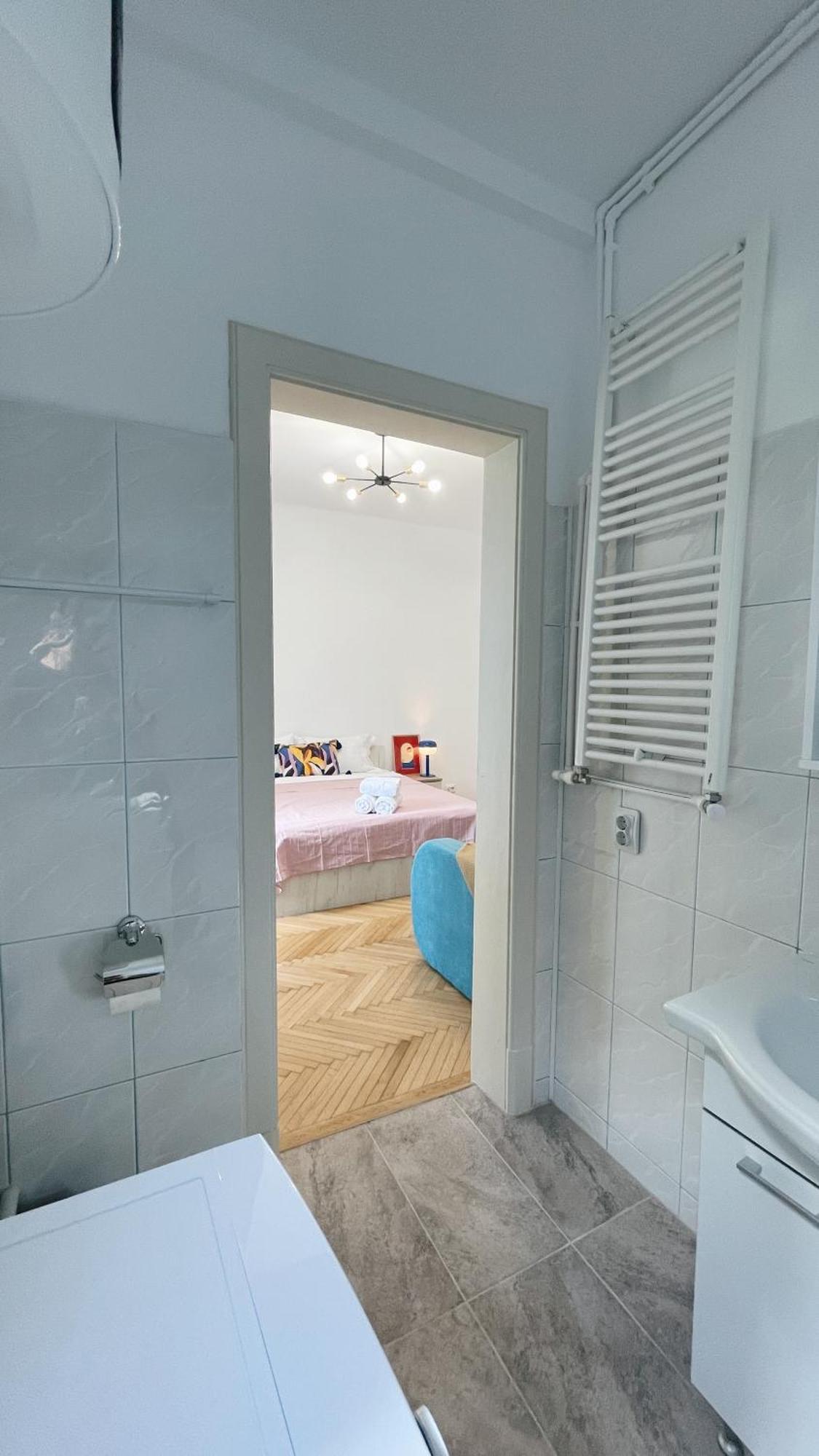 Pinkfluid - Charming Studio In Prime Location بوخارست المظهر الخارجي الصورة