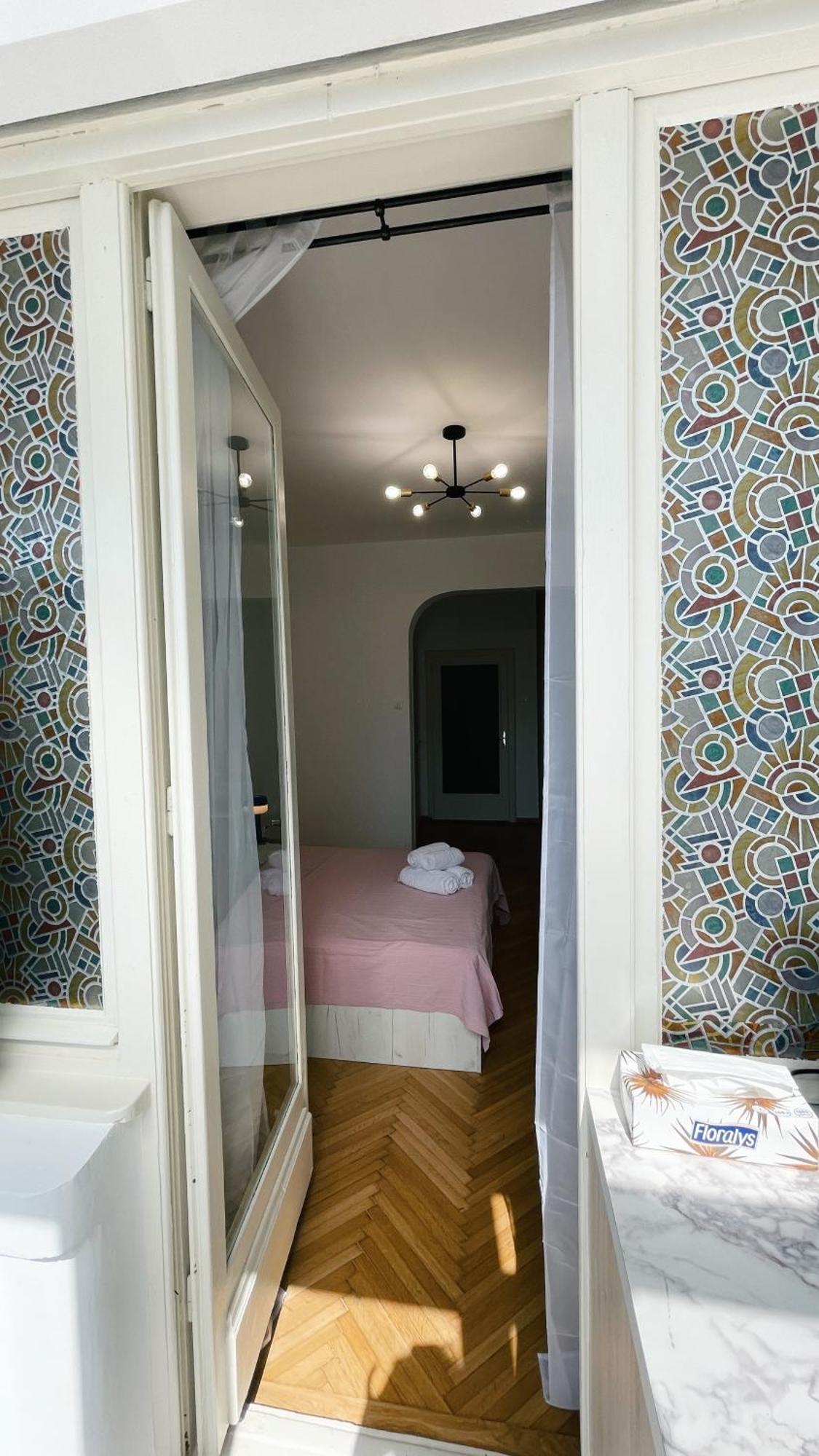 Pinkfluid - Charming Studio In Prime Location بوخارست المظهر الخارجي الصورة